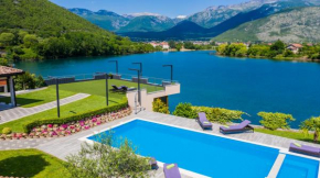 Villa Ana